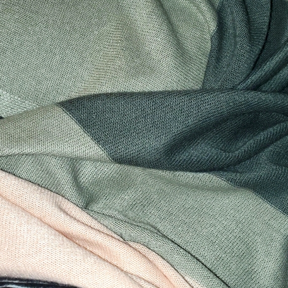 Women's Gray/Pink Long Cover Shawl (OS) - Picture 2 of 5